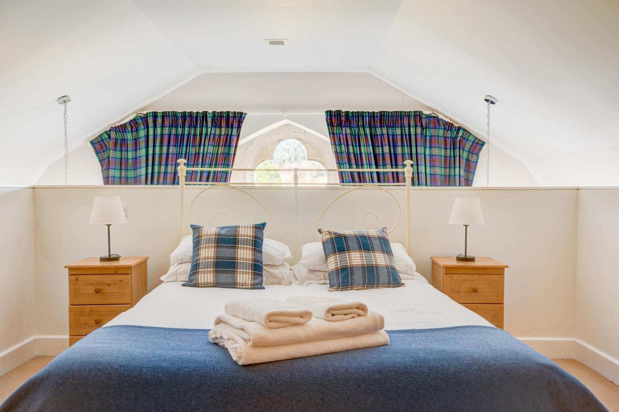 The Caledonian 3 Bedroom Self Catering Apartment In Historic Abbey Fort Augustus Zewnętrze zdjęcie