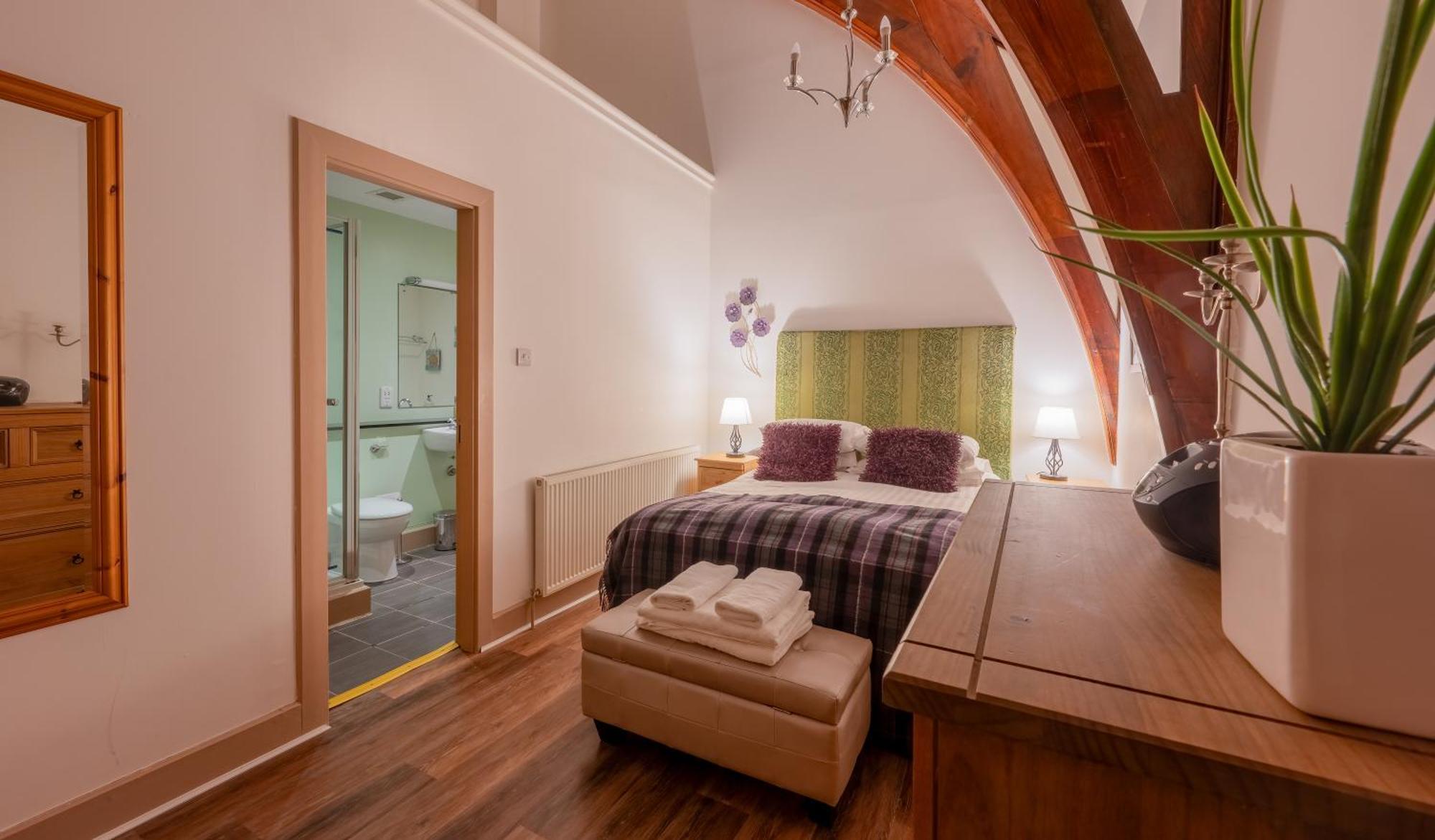 The Caledonian 3 Bedroom Self Catering Apartment In Historic Abbey Fort Augustus Zewnętrze zdjęcie