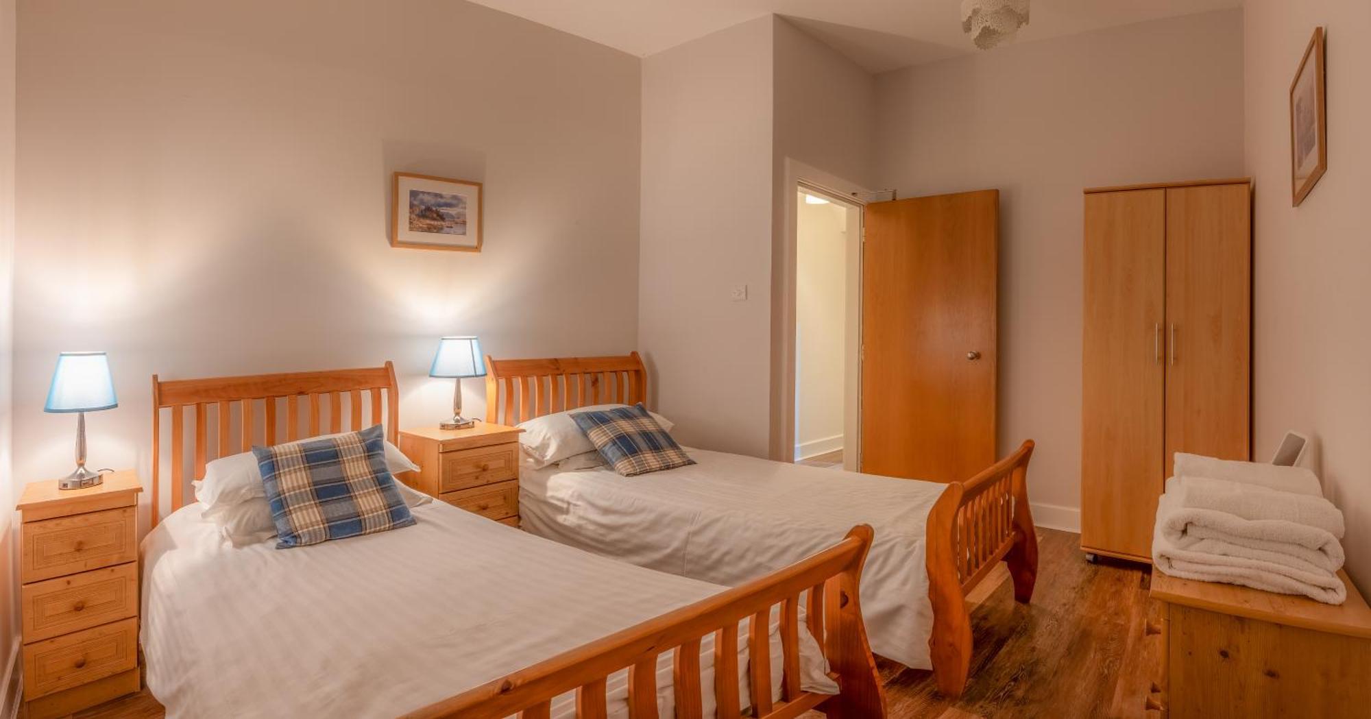 The Caledonian 3 Bedroom Self Catering Apartment In Historic Abbey Fort Augustus Zewnętrze zdjęcie